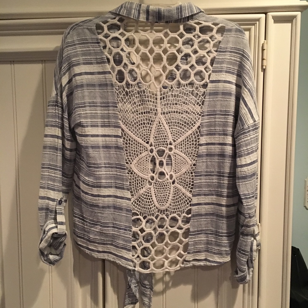 Blu-Pepper Button down top - Picture 2 of 2